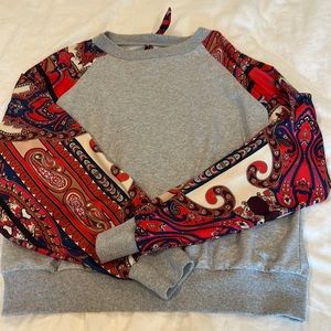 Sweat shirt with raglan silky sleeves